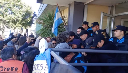 paro de trabajadores de la Salud Rawson