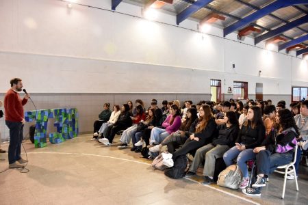 En Trelew dictan talleres de orientación laboral y prevención