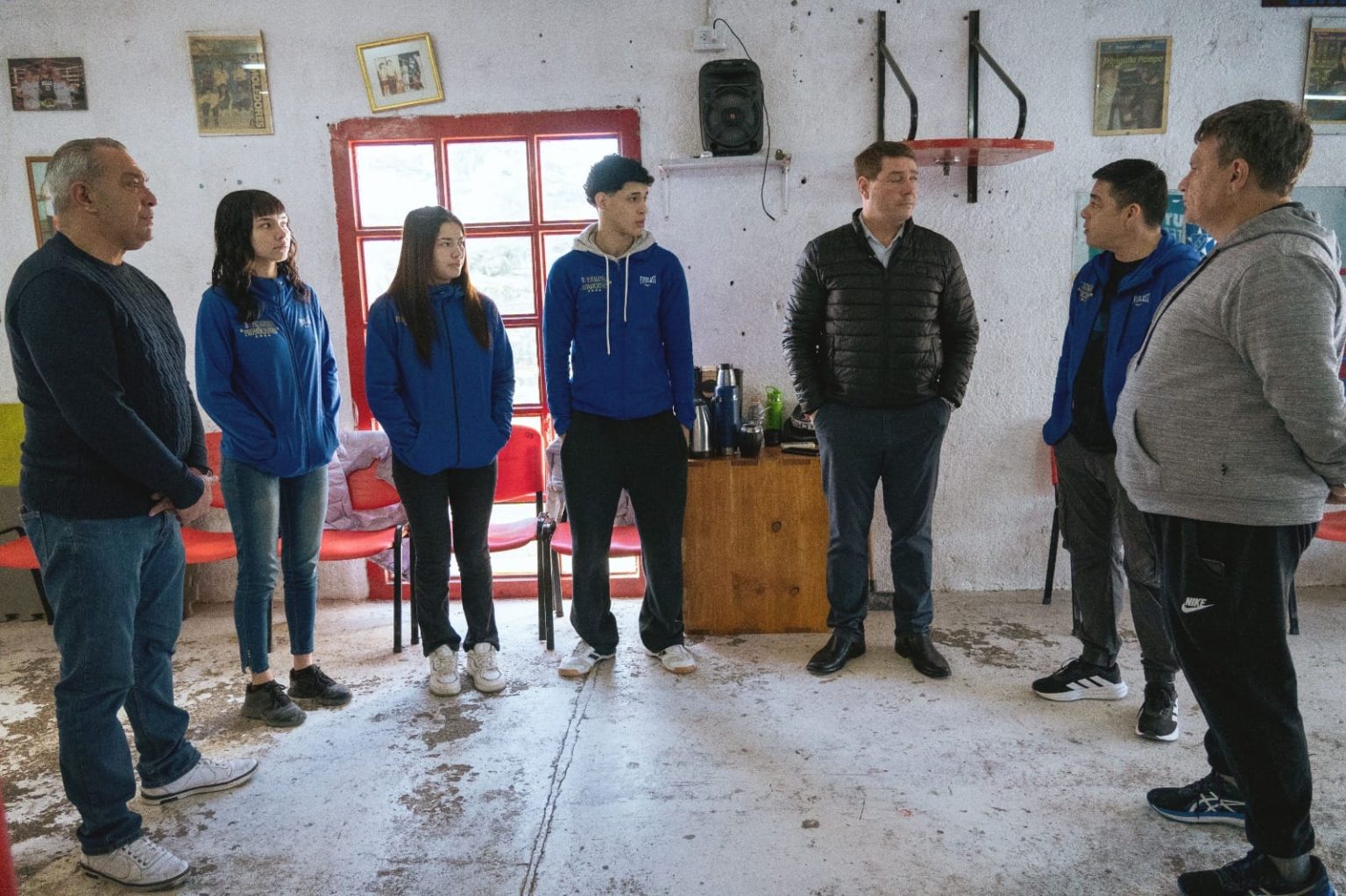 Biss visito el club de boxeo ubicado en Rawson