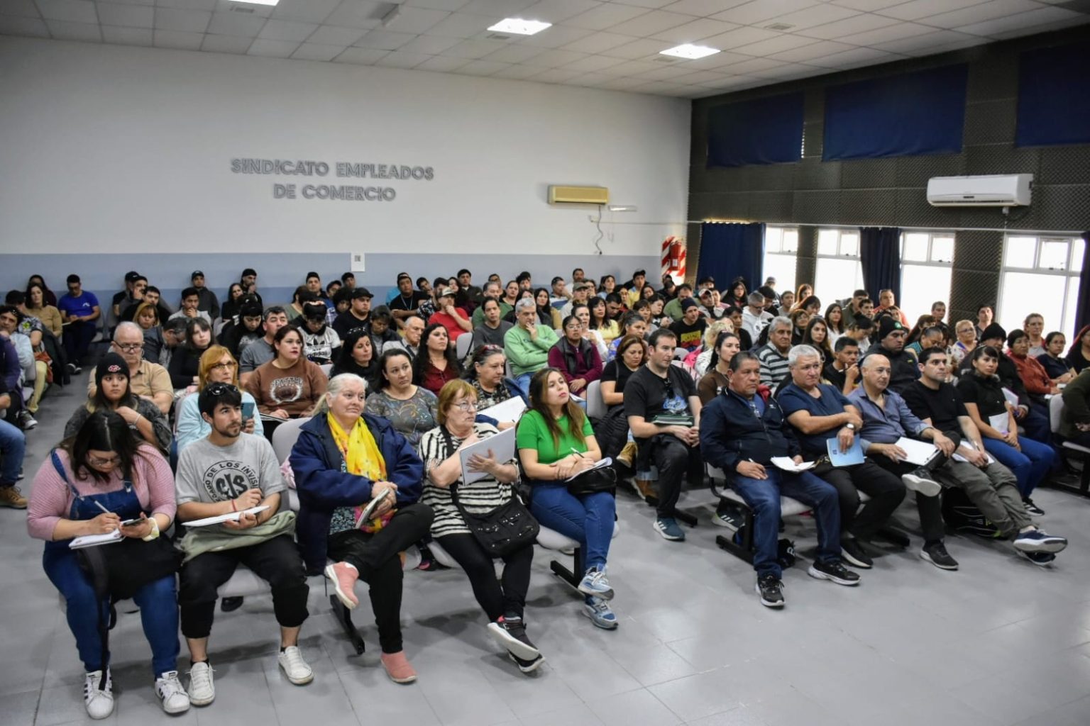 Exitoso cierre del curso gratuito de embutidos caseros en Trelew