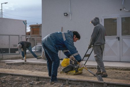 Municipio y Provincia iniciaron la construcción de un nuevo acceso para ambulancias en el CAPS del aréa 12 de Rawson