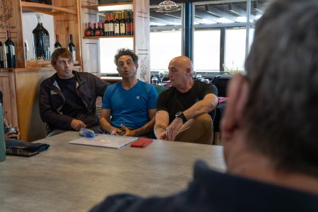 Rawson: gabinete municipal y concejales mantuvieron una reunión con deportistas náuticos de Playa Unión