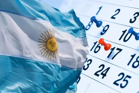 Feriado del 18 de agosto: qué decidió el Gobierno para el nuevo fin de semana largo