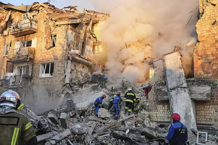 18 muertos y varios heridos en un ataque masivo ruso contra la capital ucraniana