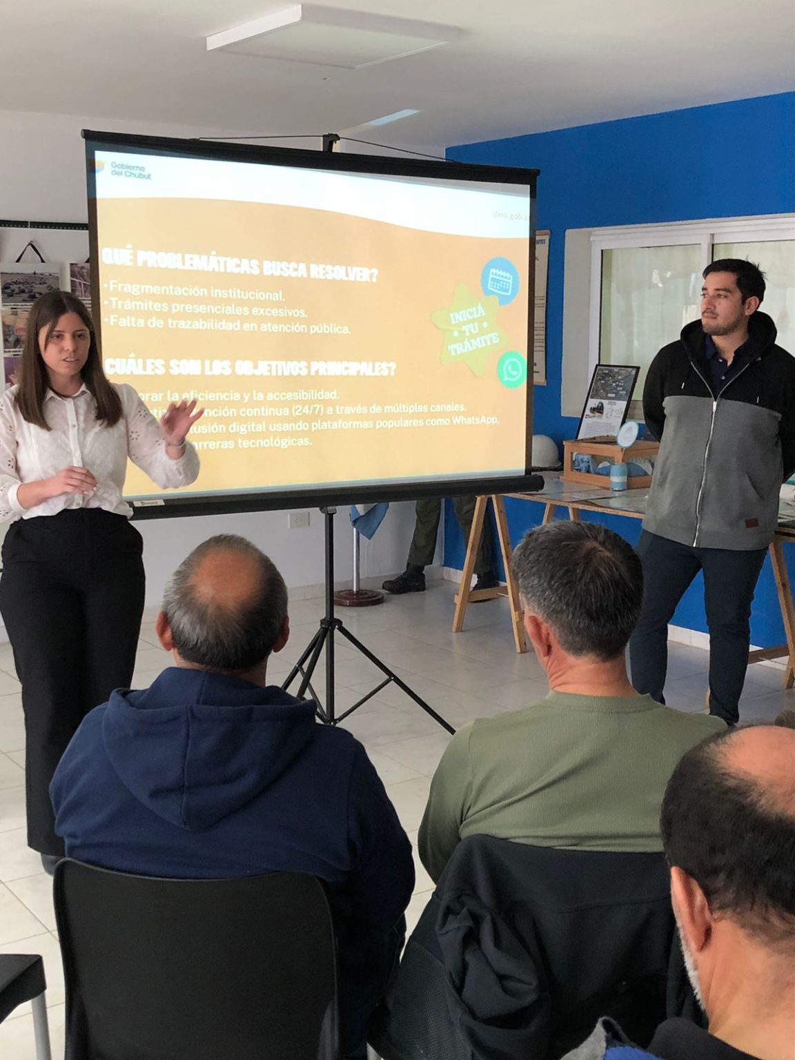 Chubut impulsa la alfabetización digital para adultos mayores con talleres en Rawson