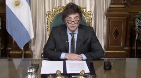 A días de anunciar el Presupuesto 2026, el Gobierno modificó el de este año con un guiño a los gobernadores