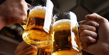 Científicos del CONICET desarrollan cervezas con beneficios para la salud