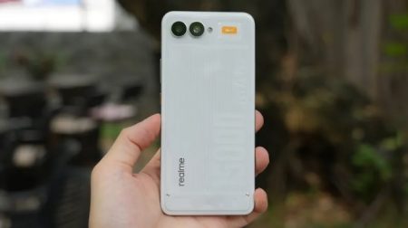 Este celular tiene una batería 4 veces mayor a la del iPhone 16