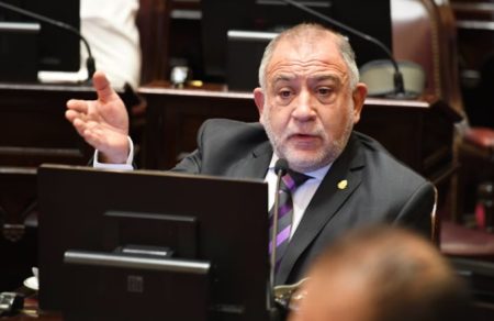 Francos repudió un violento tuit del Gordo Dan contra Luis Juez y el influencer tuvo que borrar el mensaje