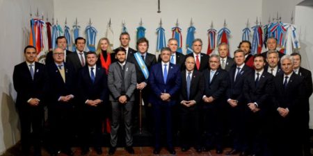 Javier Milei busca acercar posiciones con los gobernadores, pero mantiene la idea de vetar la ley de ATN