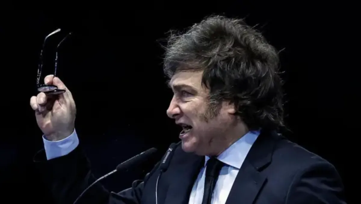 El Presidente Javier Milei mueve fichas tras la derrota y busca apoyo de gobernadores aliados
