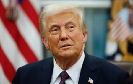 Tensión en el Caribe: Donald Trump anunció que Estados Unidos atacó a una embarcación venezolana y mató a tres "narcoterroristas"