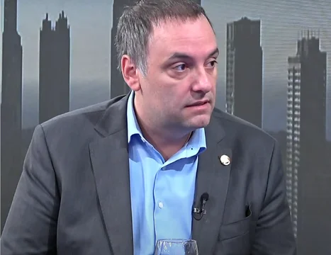 Adorni: «Mientras el Garrahan mejora su infraestructura y reabre quirófanos, algunos gremios vuelven a politizar usando la violencia»