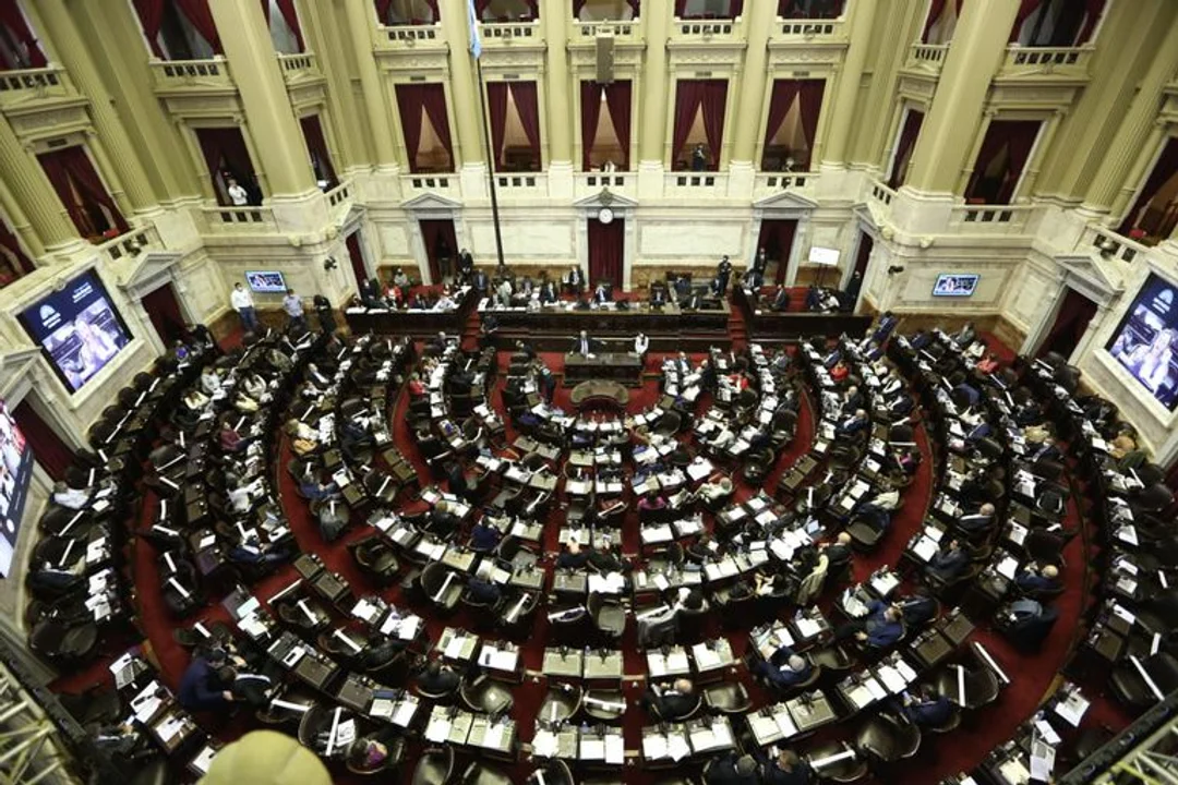 La Libertad Avanza y aliados logran primera minoría con 110 diputados