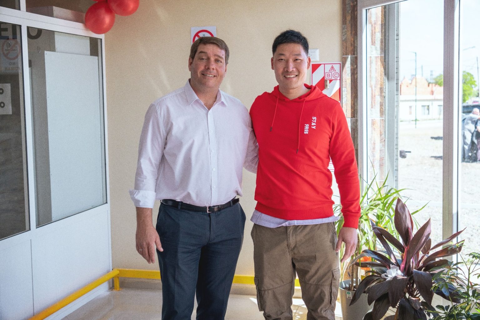 Biss acompañó la inauguración del nuevo supermercado “Super Unión” que genera empleo y crecimiento en Rawson