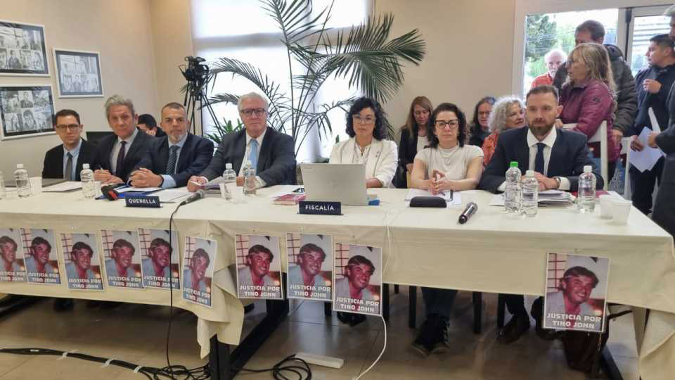 Comenzó el juicio a los policías acusados por la muerte de Tino John en El Hoyo