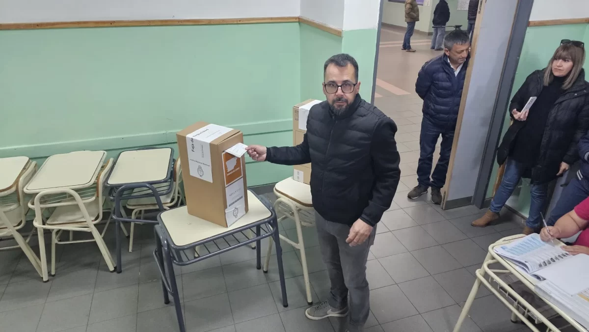 Taccetta celebró la jornada electoral en Esquel como una verdadera “fiesta de la democracia”
