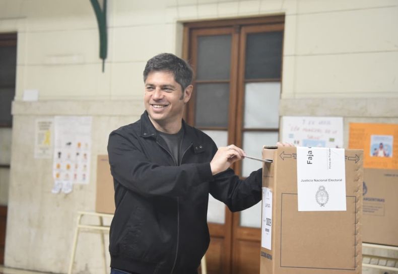 Axel Kicillof votó en La Plata: “Es fundamental que los bonaerenses participen y ejerzan su derecho con tranquilidad y responsabilidad”