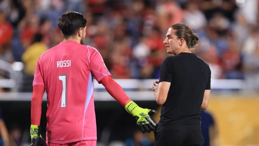 Filipe Luís sobre Agustín Rossi: «No veo a un argentino jugando para Brasil»