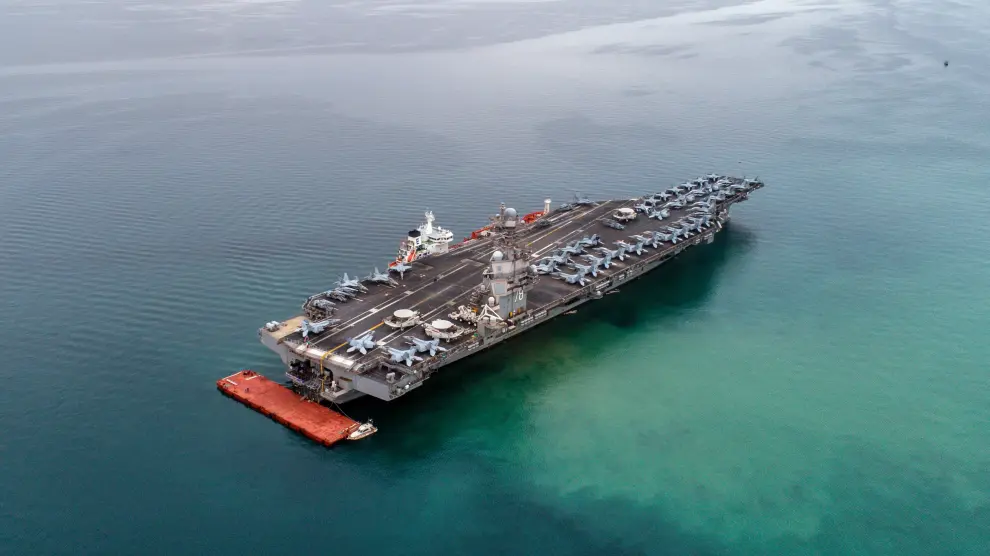 EE.UU. despliega su mayor portaaviones en Caribe