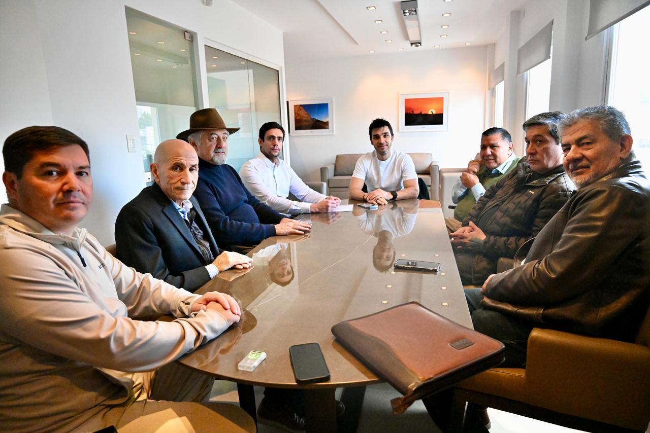 Nacho Torres y gremios reclaman a Nación eliminar retenciones para impulsar inversiones en Chubut