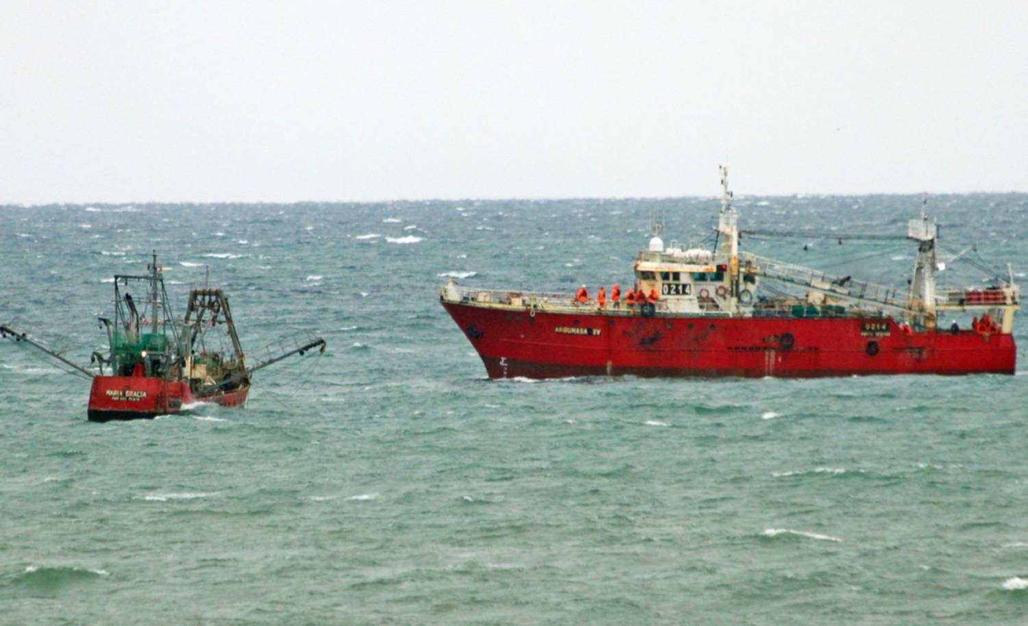 Pesca: Provincia se reunió con los gremios y garantizaron la paz social y el inicio de la actividad