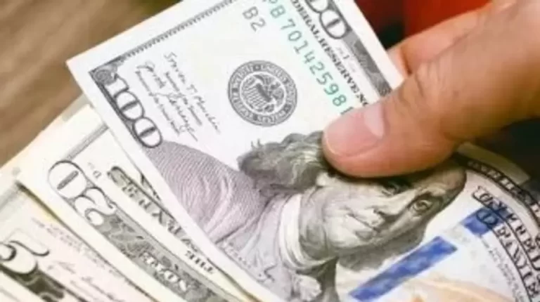 El dólar alcanza $1.500 y mantiene la tendencia alcista en Argentina