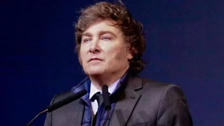 Milei reúne a su mesa política para redefinir el nuevo organigrama estatal