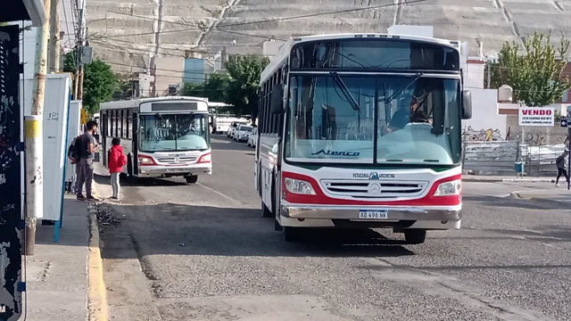 Horas decisivas para el transporte en Comodoro: tensión y negociaciones en la recta final