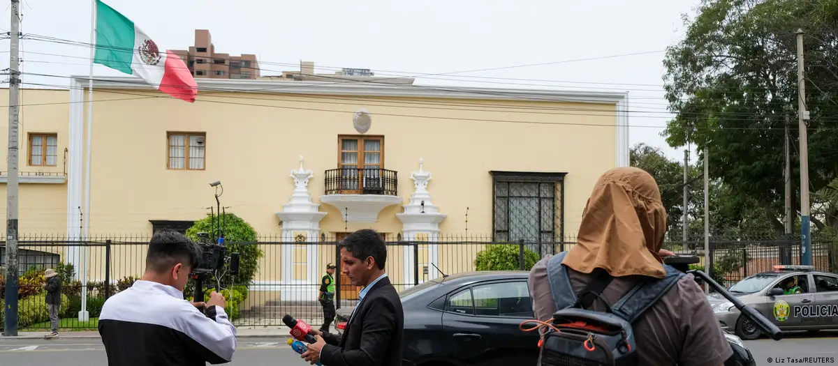 Jerí no descarta ingreso a Embajada de México en Lima