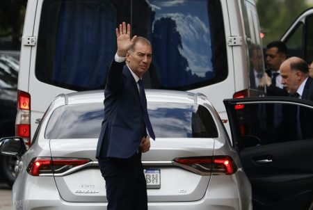 Santilli debutó en gabinete con funciones aún recortadas por decreto