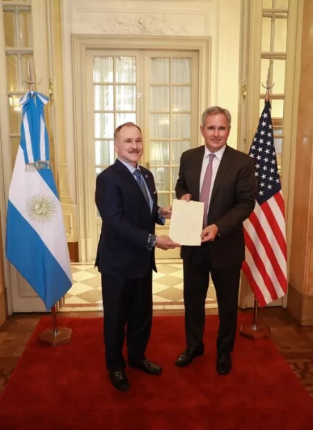 Peter Lamelas asumió oficialmente como embajador de Estados Unidos en Argentina