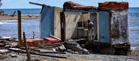 UE activa puente aéreo con 125 toneladas de ayuda para Caribe