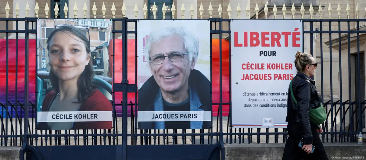 Irán libera a dos franceses tras 3 años de cárcel