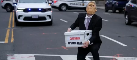 Trump apoya liberar archivos de Epstein tras polémica