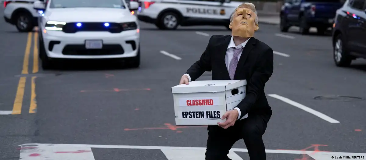 Trump apoya liberar archivos de Epstein tras polémica