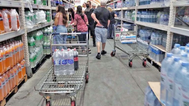 El consumo se enfría: fuerte baja en supermercados y mayoristas en septiembre
