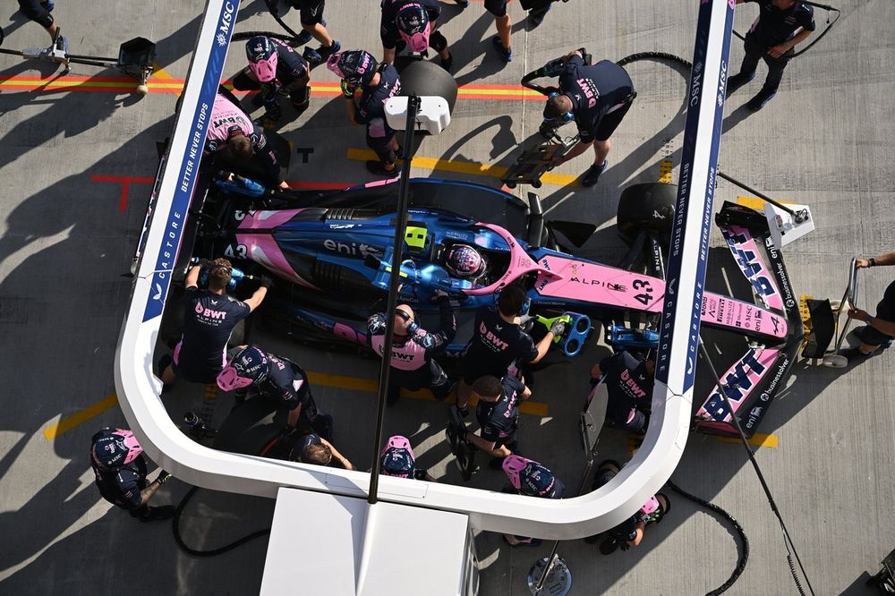 Alpine reveló el esfuerzo para reparar el auto de Colapinto en Brasil