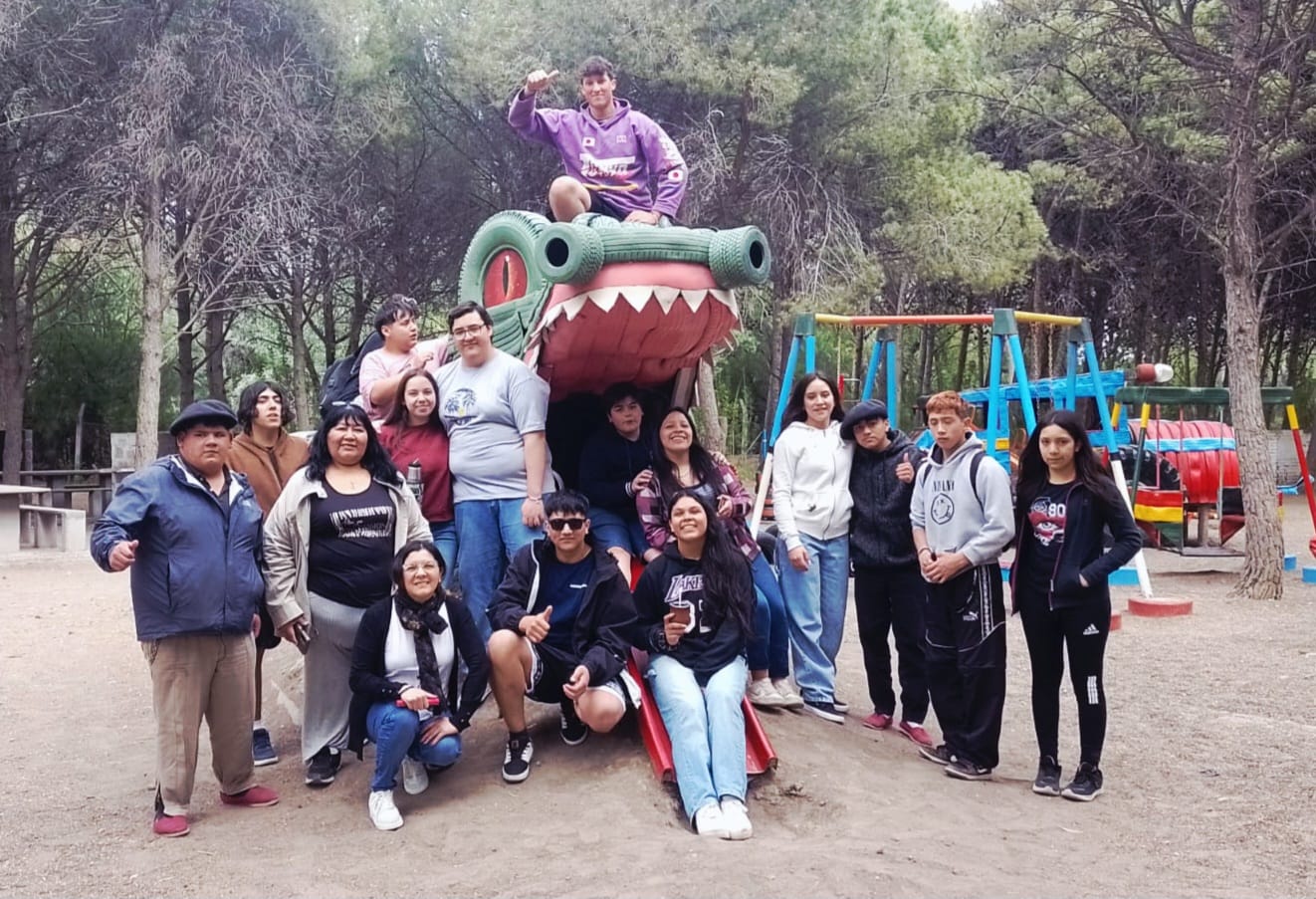 Estudiantes de Aldea Beleiro disfrutan de jornada educativa en Parque Municipal