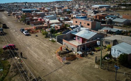 La municipalidad de Comodoro amplía la red de gas en el Cordón Forestal y beneficiará a 77 familias