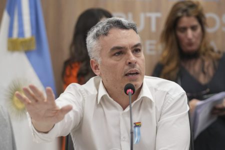 Paulón dice que en $Libra “el nombre de Karina Milei se repite una y otra vez”