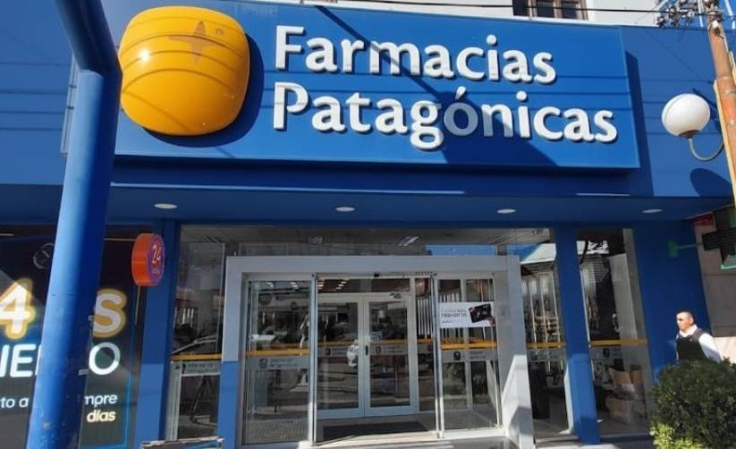 Farmacias Patagónicas inaugura su nuevo estacionamiento y sucursal renovada en Esquel
