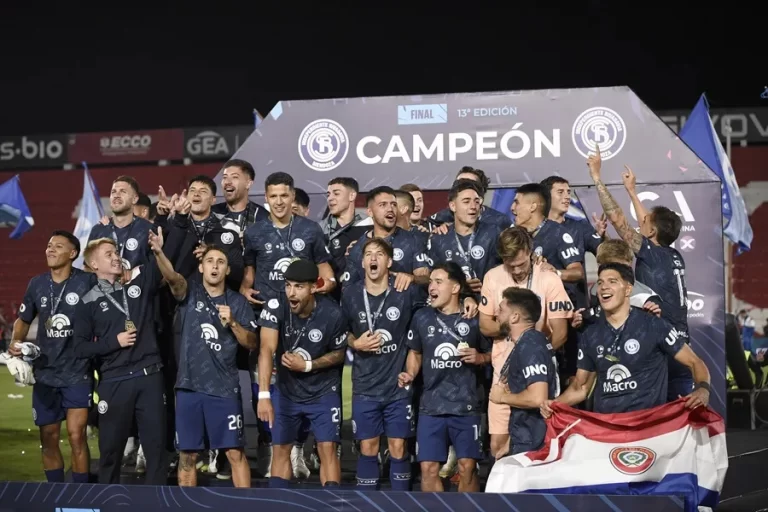 Independiente Rivadavia hace historia y conquista su primera Copa Argentina
