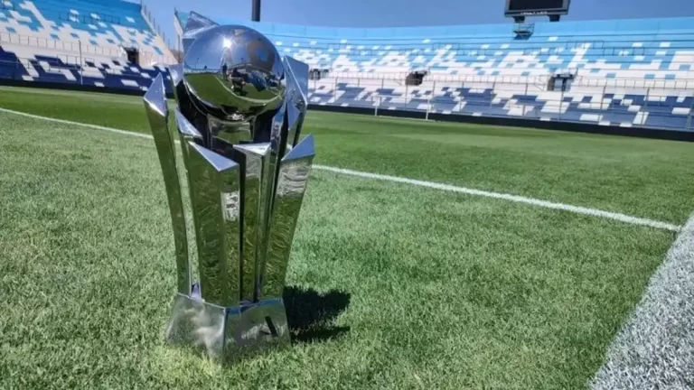 Independiente Rivadavia y Argentinos Juniors se enfrentan por una histórica final de la Copa Argentina en Córdoba