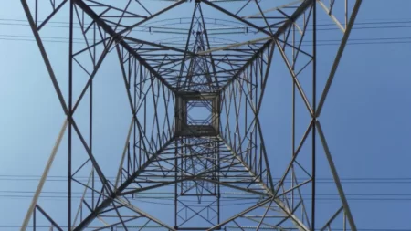 Investigan al gerente de una empresa de telefonía por la caída de un torrero en Tecka