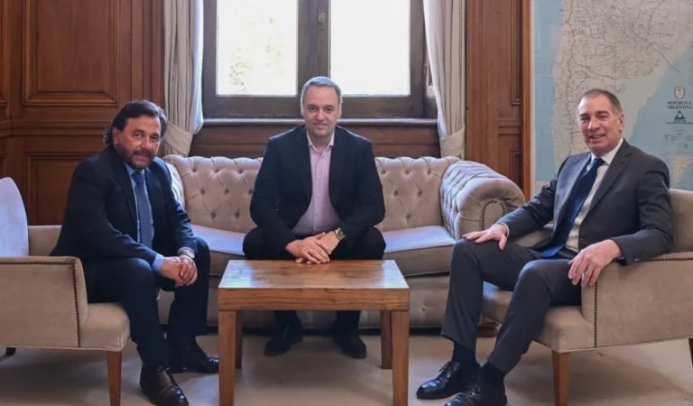 Presupuesto 2026: Milei suma la Boleta Única de Papel al debate con gobernadores