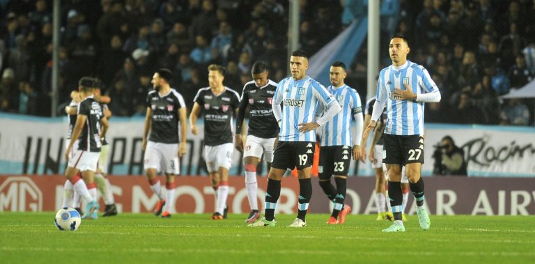 Racing deja afuera a River con un gol agónico y profundiza su crisis