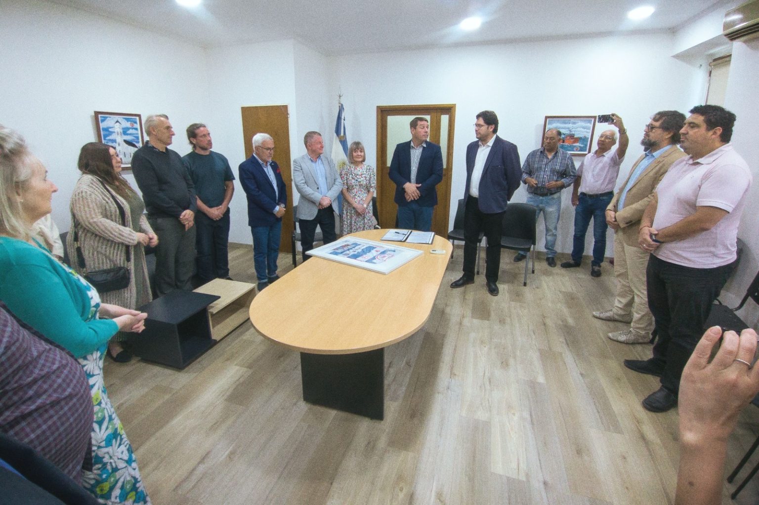 Rawson reconoció ciudadanos de honor y formalizó reconstrucción de la Capilla Tair Helygen junto a la delegación galesa