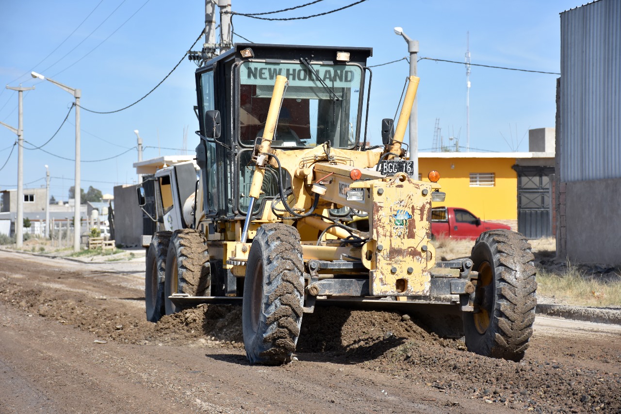 Secretaría de Servicios Públicos de Trelew ejecutó repaso y nivelación en Cacique Nahuelquir