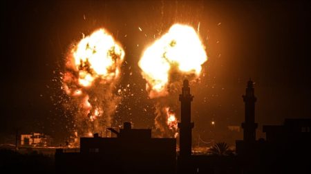 Conflicto Recargado: Israel Relanza Bombardeos en Gaza Tras Acusar a Hamás de Violación del Alto el Fuego